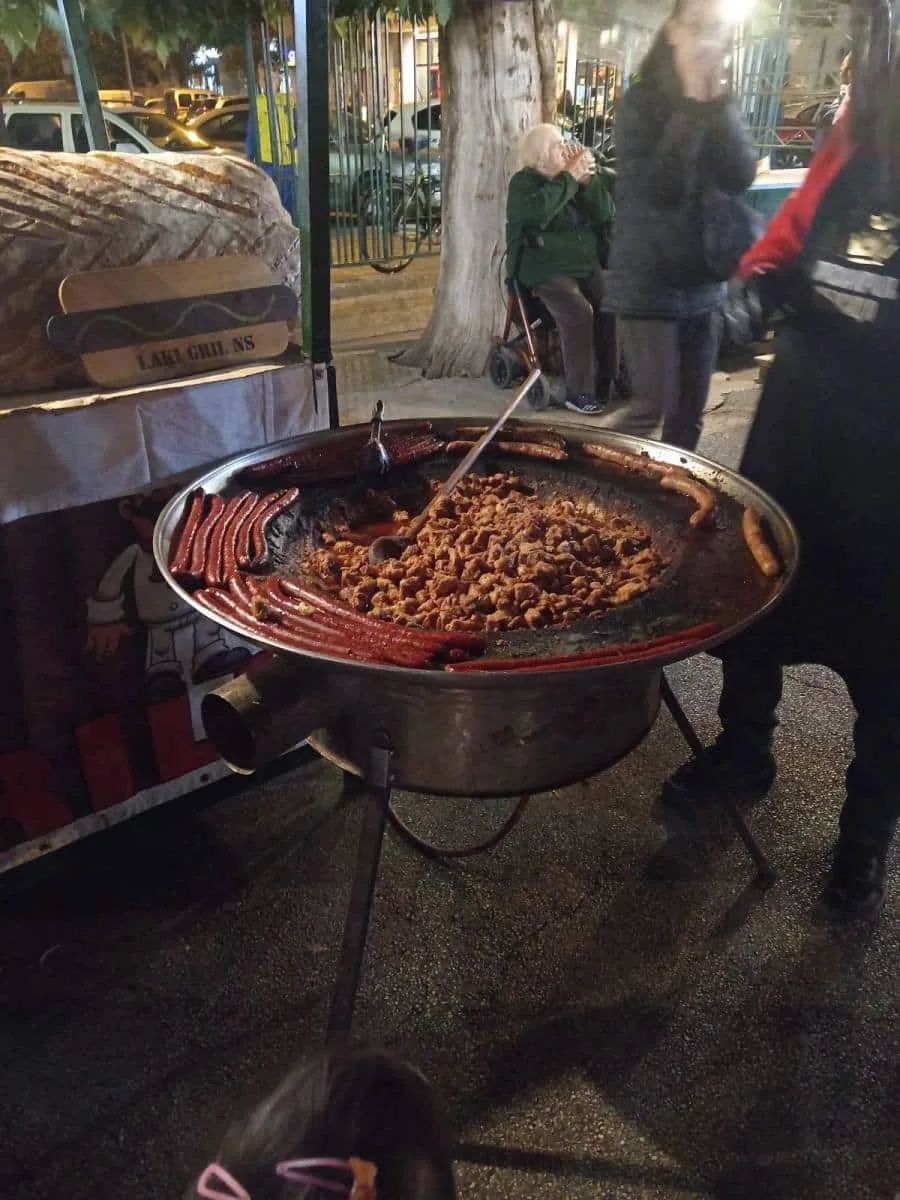 Ovaj čovek nazvan je ‘Srpski kralj’: Pravi ono što svaka domaćica može zatvorenih očiju, ali se zbog jedne stvari smeška Ginis! Svet ovo nikada nije video (FOTO)