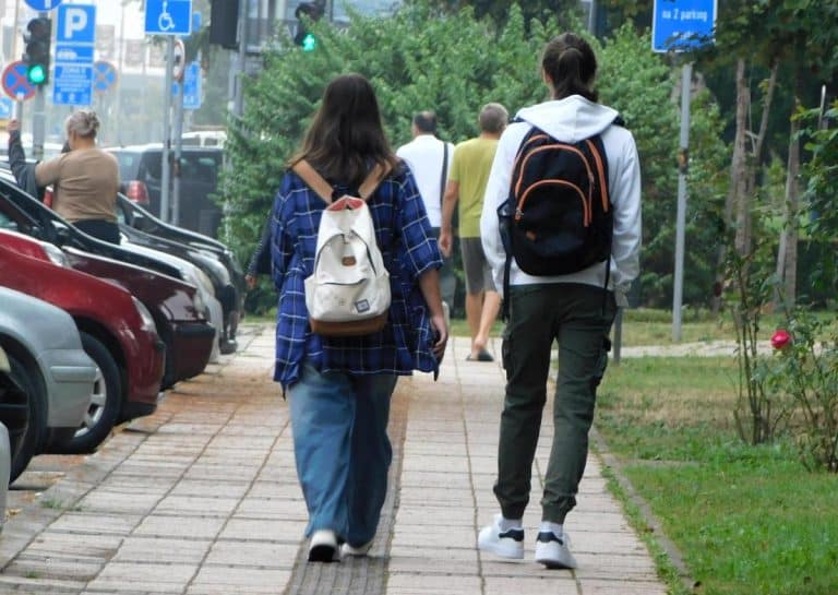 Učenici ovih škola uskoro će primiti državni novac: Poznato je kada će sredstva biti uplaćena i koji su uslovi.
