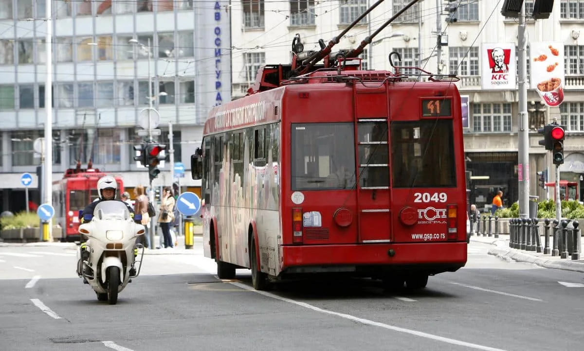 TROLE 40 I 41 VOZE DRUGAČIJE DO 12. NOVEMBRA: Radovi na popravci trolejbuske kontaktne mreže u Crnotravskoj ulici, evo do koje tačke.