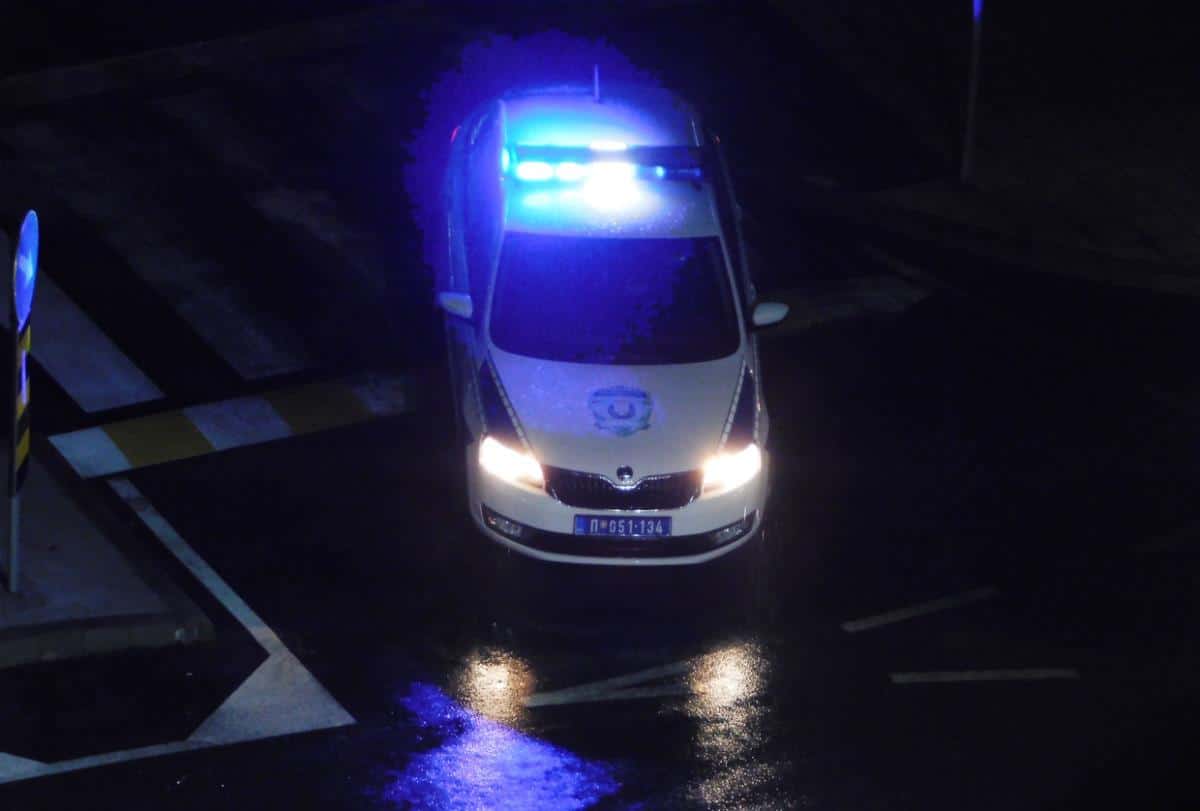 NEVEROVATAN OBRT U SLUČAJU UBADANJA MLADIĆA (23) U NOVOM PAZARU! Ostavio oproštajno pismo, pa se sam IZBO 10 PUTA: Policija privela njegovog oca! (VIDEO)