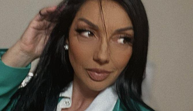 “JA, RIBETINA, DA DOŽIVIM OVAKO NEŠTO” Srpskoj pevačici suprugova ljubavnica ušla u kuću: Rekla joj je samo jednu stvar