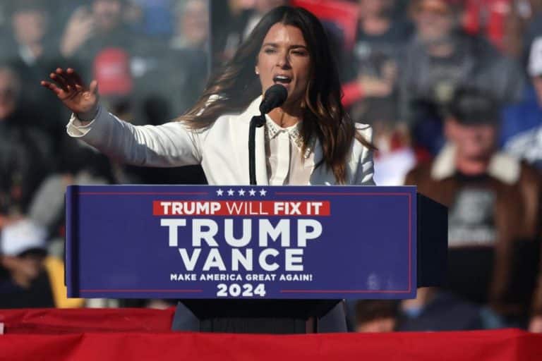 Danica Patrik podržala Donalda Trampa