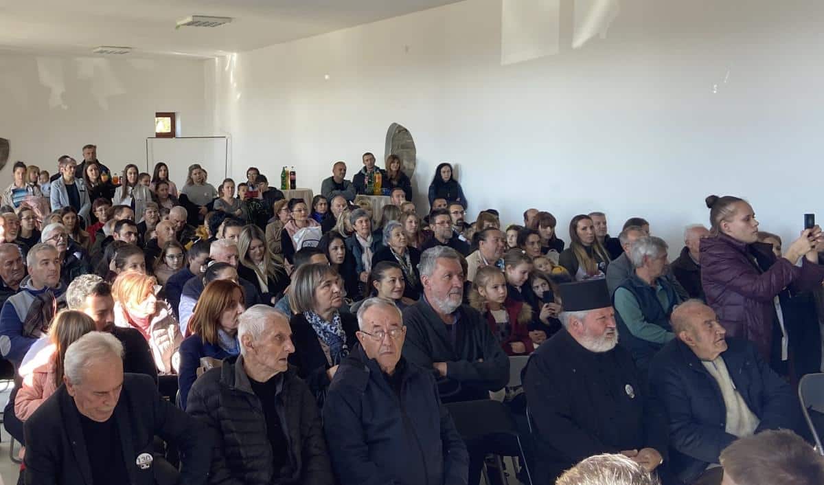 PICNUTO CELO SELO, PA I ŠKOLA, ALI ĐAKA SVE MANJE: Obeležno 130 godina postojanja OŠ “Tatomir Anđelić” u Ostri