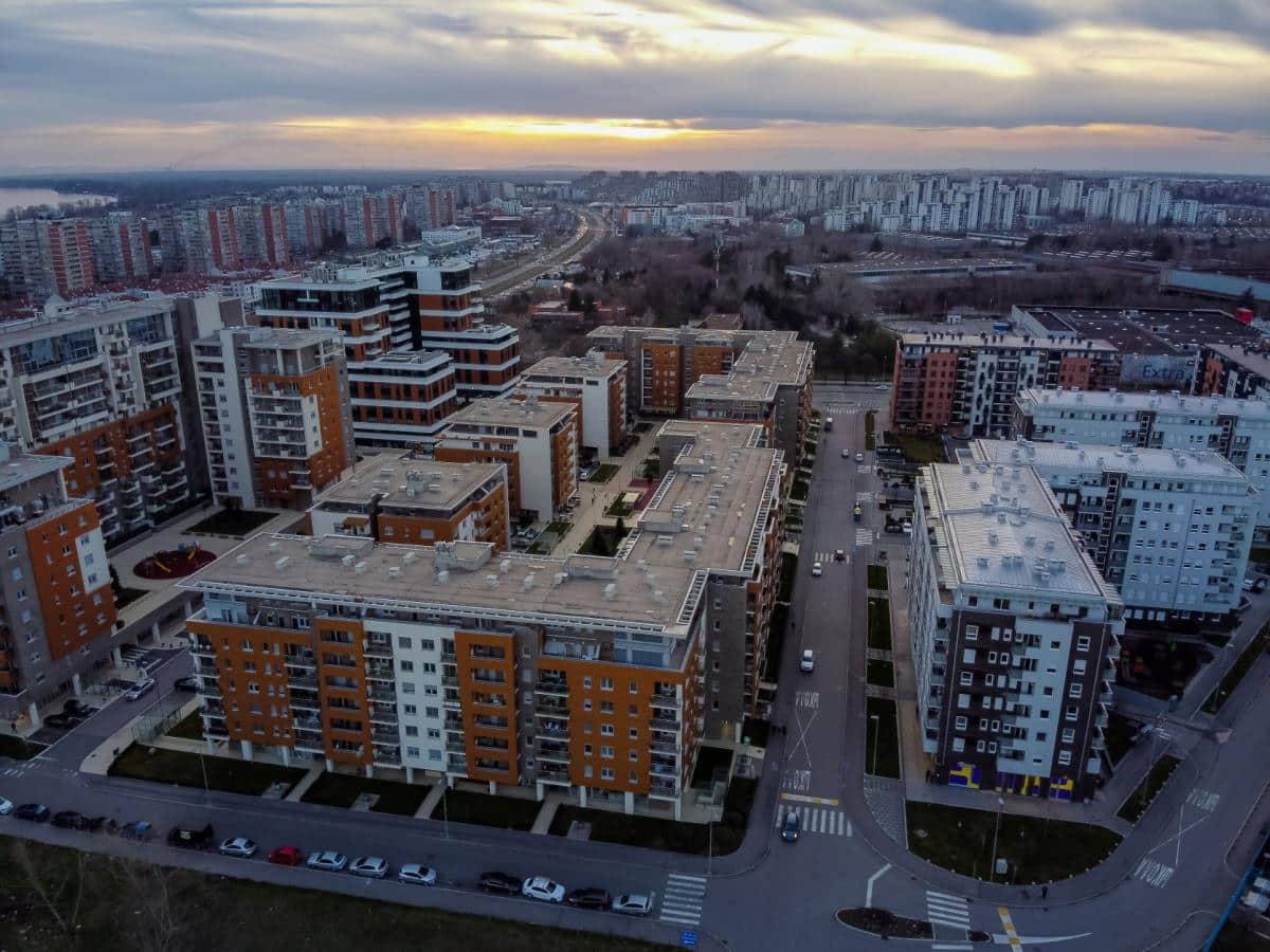 BeogradBeogradBEOGRAĐANKA OBJAVOM "ZAPALILA" MREŽE: Pobesnela je na decu, evo šta joj tačno smeta – Mnogi se sa njom slažu, ali su je i NAPADALIReagujKomentarišiReagujKomentariši