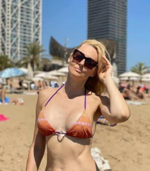StarsStarsVODITELJKA OTIŠLA U PROVOD U DUBAIJU,  NAPILA SE, PA SE U HOTEL VRATILA BOSA: Podelila fotografiju i sve otkrila: Ono kad se pijan… (FOTO)ReagujKomentarišiReagujKomentariši