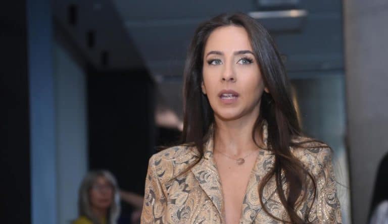 Pop kulturaPop kulturaIvana Dudić obelodanila istinu o nepristojnim ponudama: "Tražio je da mi uplati finu sumu novca i liže štikle"1 · Reaguj 21 · Reaguj 2