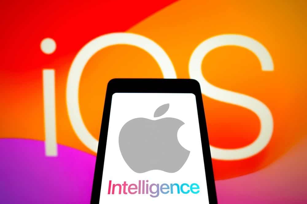 Apple telefoni opet pod lupom: Korisnici čuju glasove pri korišćenju iPhone uređaja?!