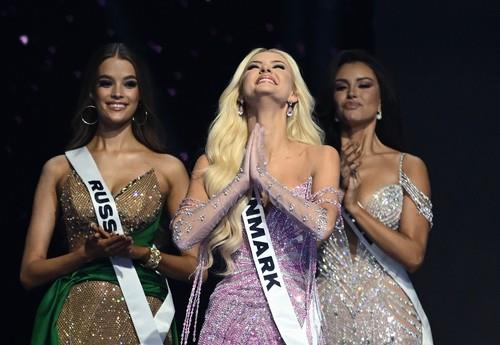 Kruna od dijamanata i safira i plata od 250.000 $: Evo šta sve donosi titula Mis univerzuma, luksuz od kog boli glava