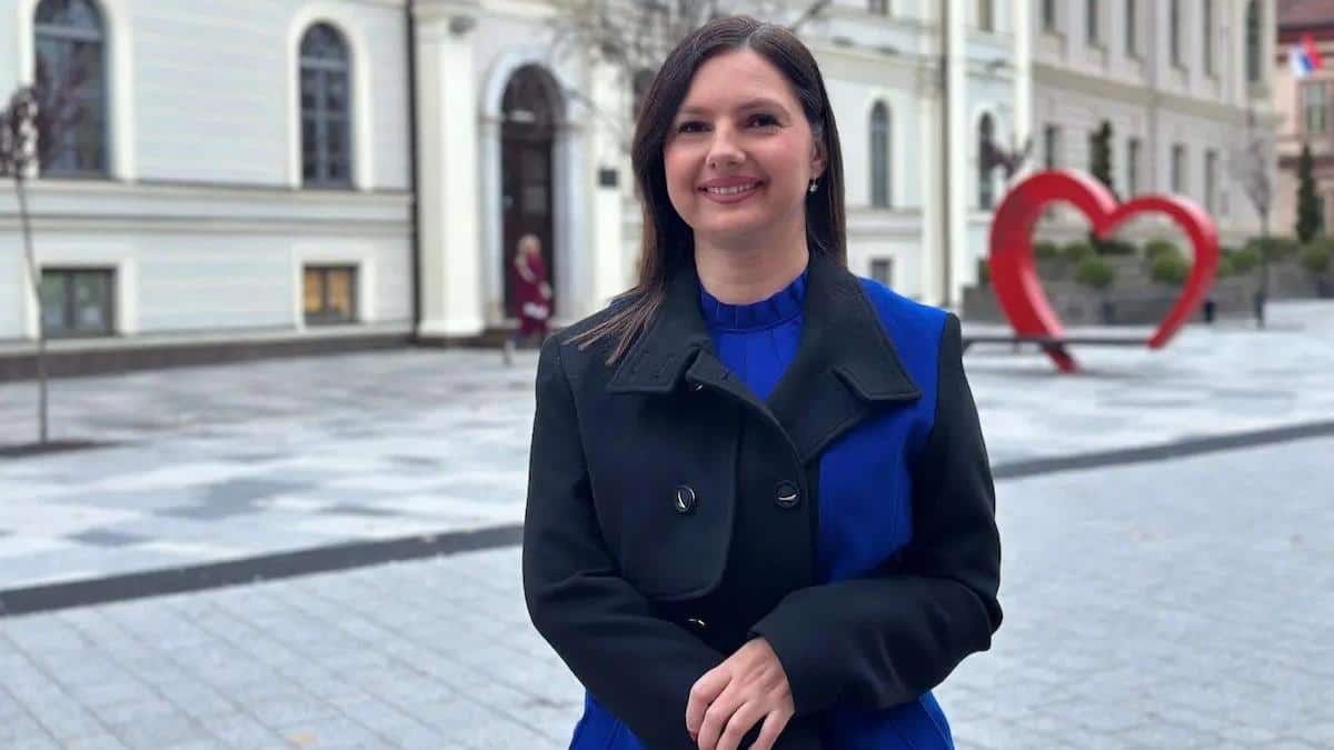 MARJANA JE OSOBA SA INVALIDITETOM, ALI OBAVLJA VEOMA VAŽNU JAVNU FUNKCIJU: Mlada Čačanka pokazuje da ne postoje barijere za OSI