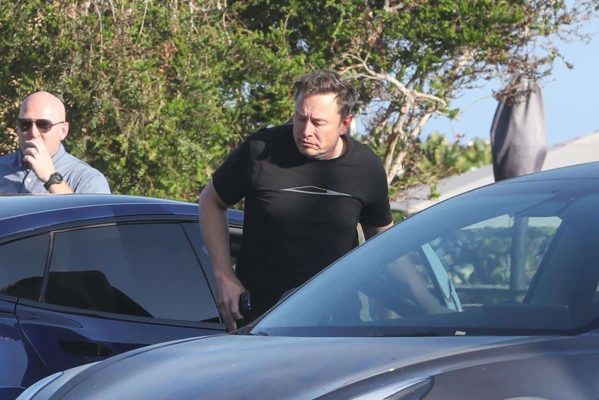 Ilon Mask više ne izgleda ovako: Milijarder objavio fotografiju novog imidža, a mreže se usijale “Imaš dovoljno novca da…”