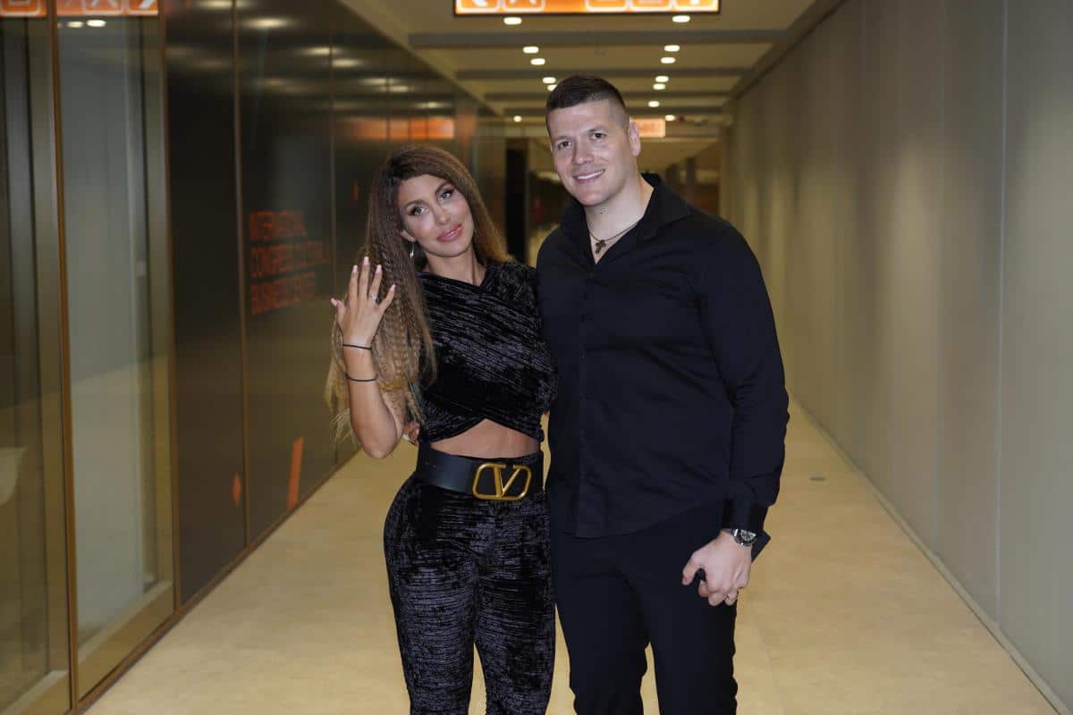“PALA SAM U NESVEST, TO MI SE ČESTO DEŠAVA”: Žena Slobe Radanovića prvi put o zdravstvenom problemu, svakodnevno se bori sa