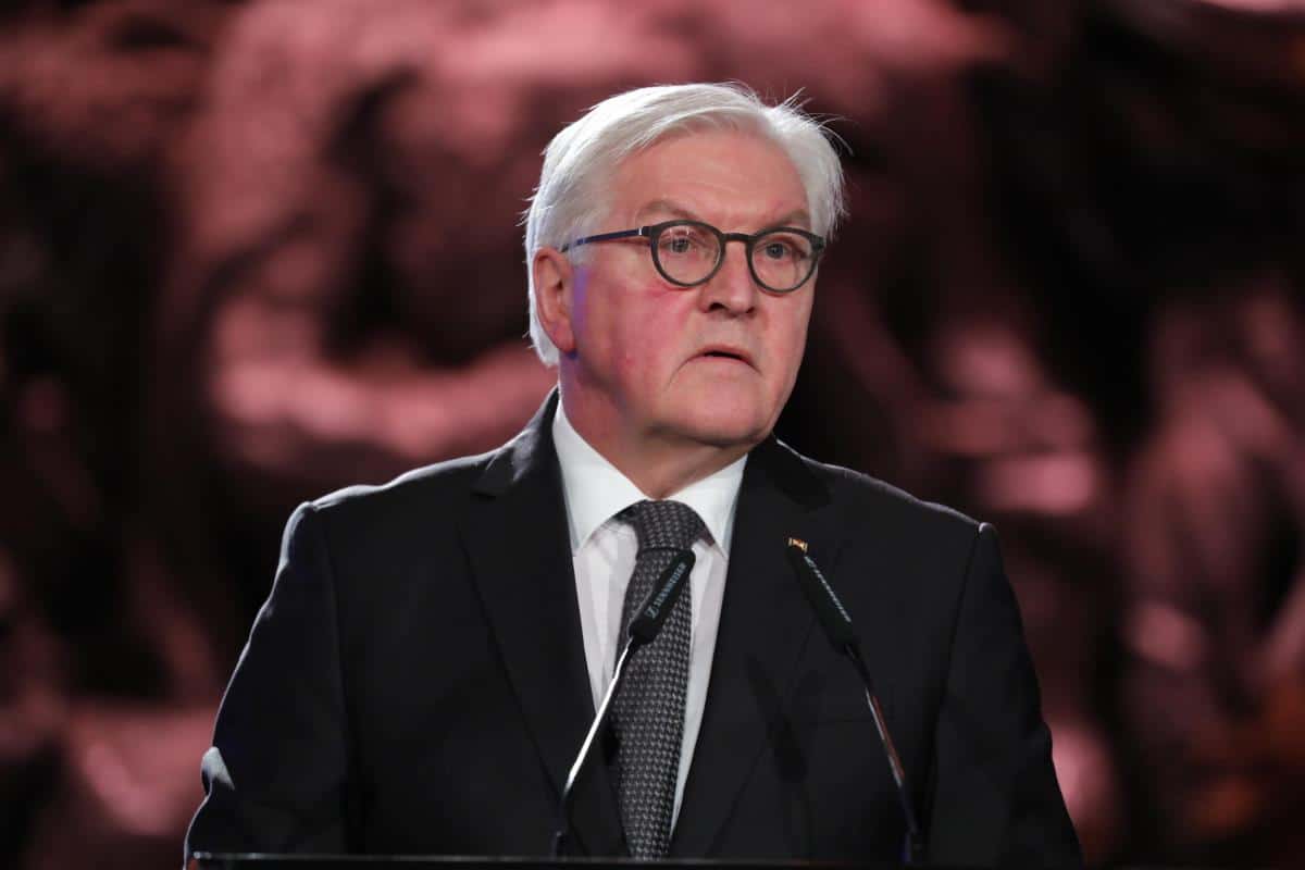 SUDBINA NEMAČKE JE U RUKAMA OVOG ČOVEKA: Predsednik Štajnmajer jedini može da raspiše vanredne izbore koji treba da iščupaju ključnu članicu EU iz krize