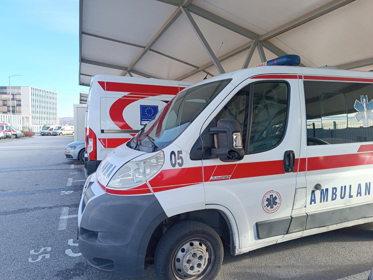 VOZAČ HITNE POMOĆI UHAPŠEN ZBOG PREVARE! Pančevac smislio gnusnu obmanu, otimao novac od unesrećenih ljudi – OTUĐIO TRI MILIONA