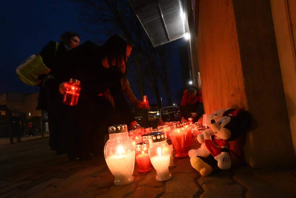 “SRCA SU NAM SLOMLJENA, ALI NISTE SAMI, TUGUJEMO ZAJEDNO” Radnici OŠ Prečko poslali potresnu poruku nakon HORORA u Zagrebu!