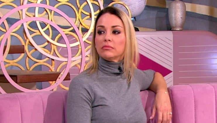 “ON DOĐE UMORAN, POLOMLJEN…” Marijana Mićić bez dlake na jeziku o odnosu sa mužem i roditeljstvu: Kod nas nema podele poslova…