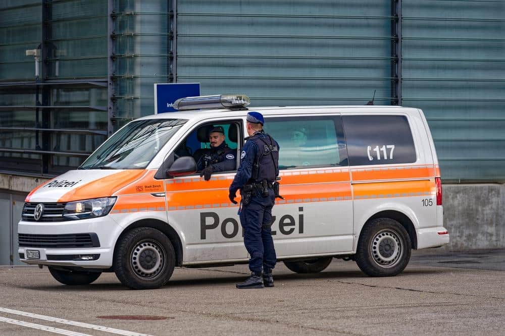 BOSANAC UHVAĆEN NA DELU U ŠVAJCARSKOJ: Provalio u atelje, pa uhapšen! Istražuje se da li je pljačkao i ranije