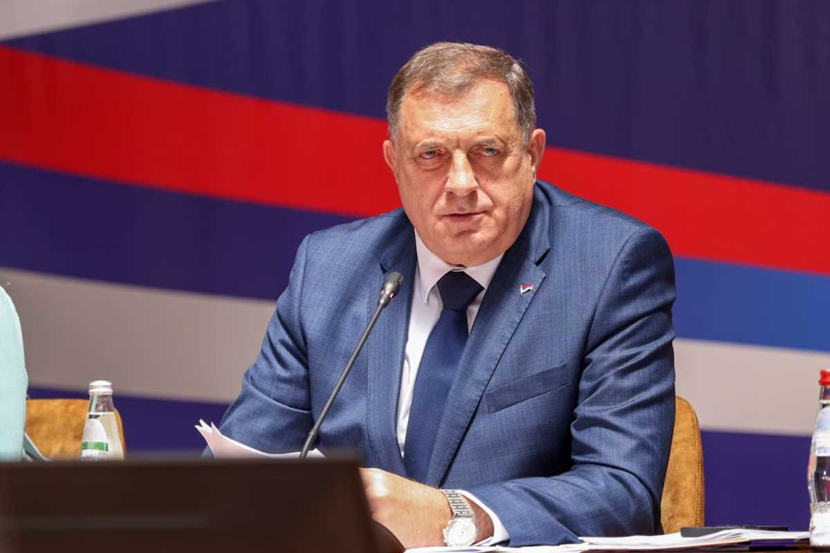 POZNATO STANJE MILORADA DODIKA POSLE OPERACIJE Oglasio se njegov Kabinet: Operativni zahvat je bio komplikovan