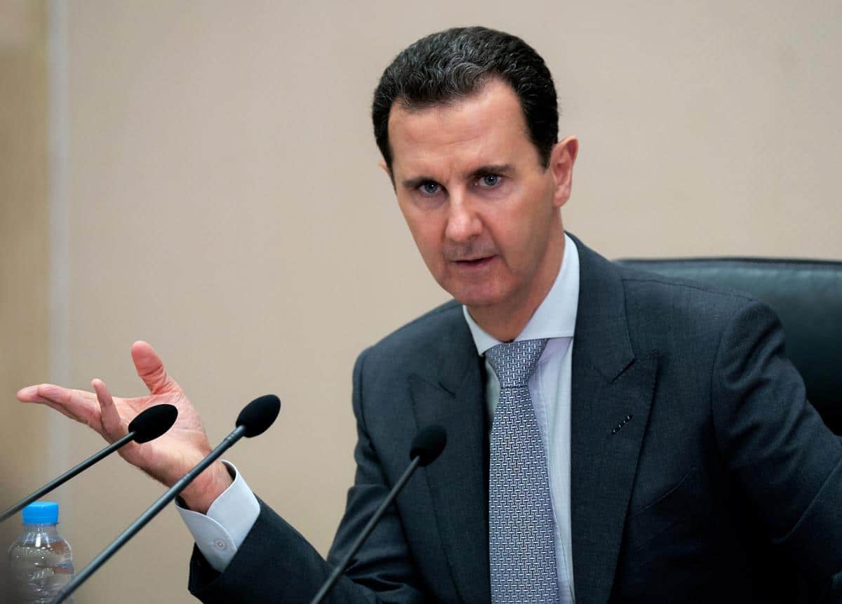 KO JE BAŠAR AL-ASAD? Kralj bez krune, zemlje i naroda! Od heroja nacije do mrskog begunca – ovako je izgledala njegova vladavina!