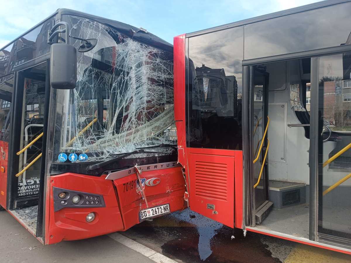“LJUDI SU BUKVALNO LETELI PO AUTOBUSU” Najnovije informacije o povređenima u sudarima kod Umke i na Novom Beogradu, oglasio se doktor