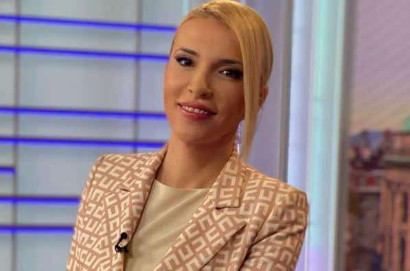 IRINA VUKOTIĆ POSVAĐALA GLEDAOCE! Da li je voditeljka u programu uživo pokazala previše? Komentari samo pljušte: Ovo je za noćni program!