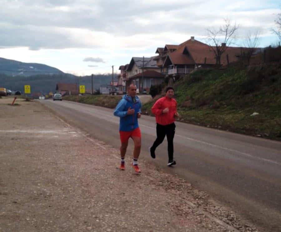 SVAKOG ĆU BOŽIĆA OVAKO: Kikanović istrčao od Loznice do Bijeljine – neverovatnih 34 kilometara (FOTO)