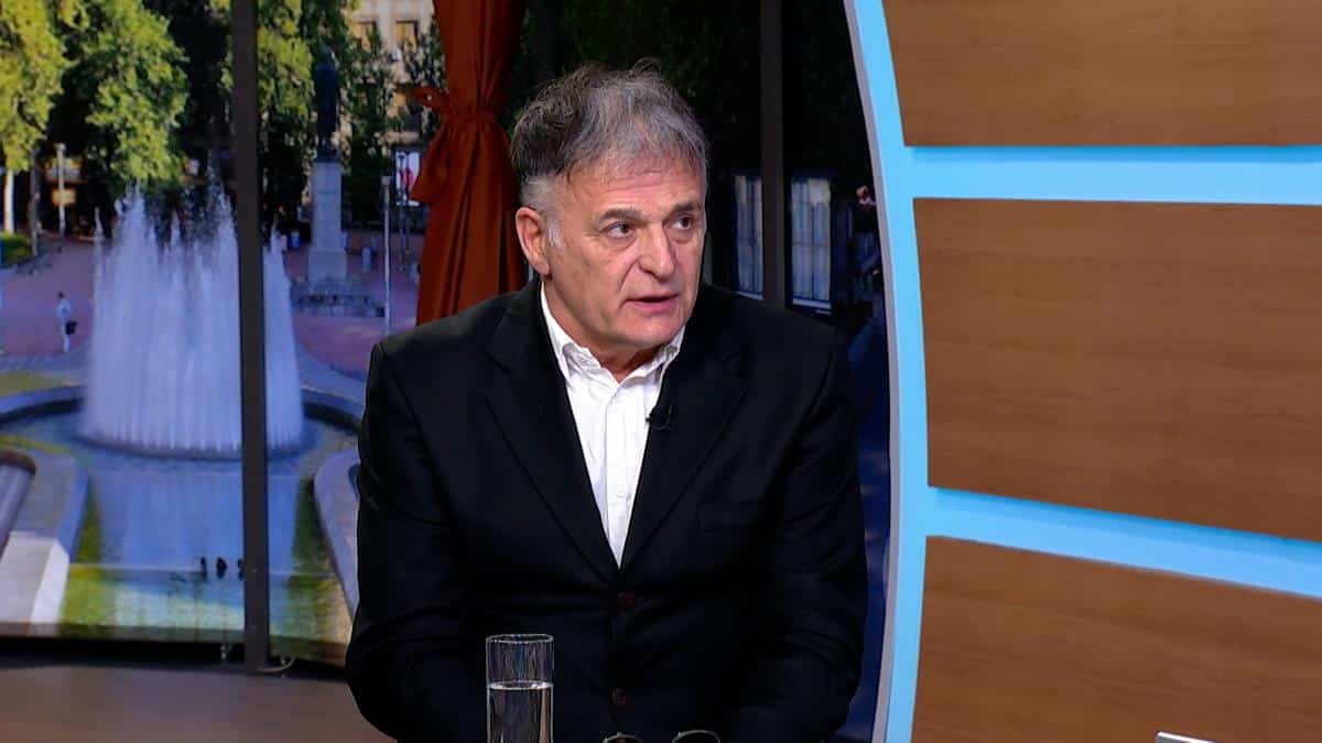 Branislav Lečić u vezi je sa 32 godine mlađom Jelenom: Ona mu je najveća podrška, svuda idu zajedno, a evo čime se bavi