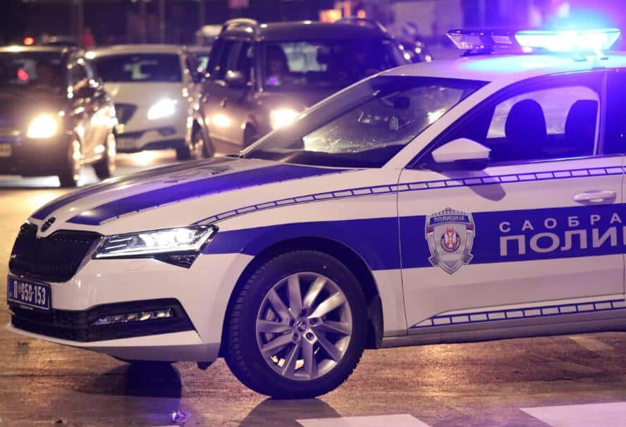 UDARIO POLICAJCA I POBEGAO! Drama na Čukarici – u toku potera za vozačem