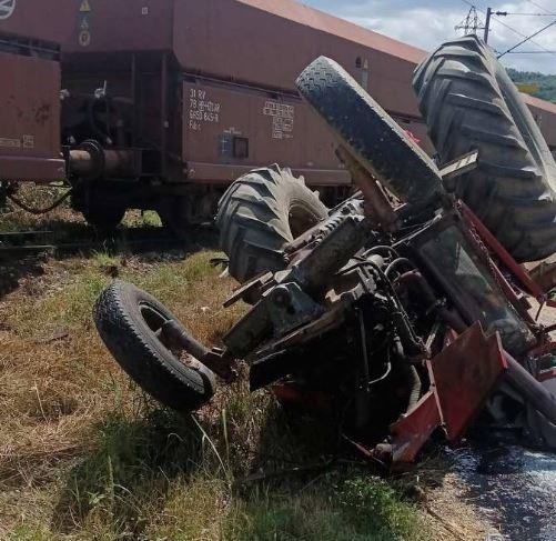 TRAGEDIJA KOD DARUVARA: Mladić (21) stradao nakon prevrtanja traktora