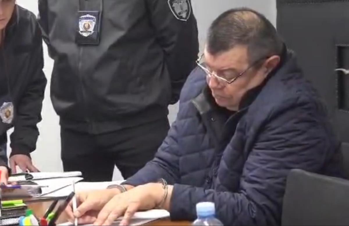 POSLE PAPIĆA I MILORAD GRČIĆ ZAĆUTAO NA SASLUŠANJU: Predsednik opštine Obrenovac nije želeo da se izjasni da li je ojadio EPS za milion evra!
