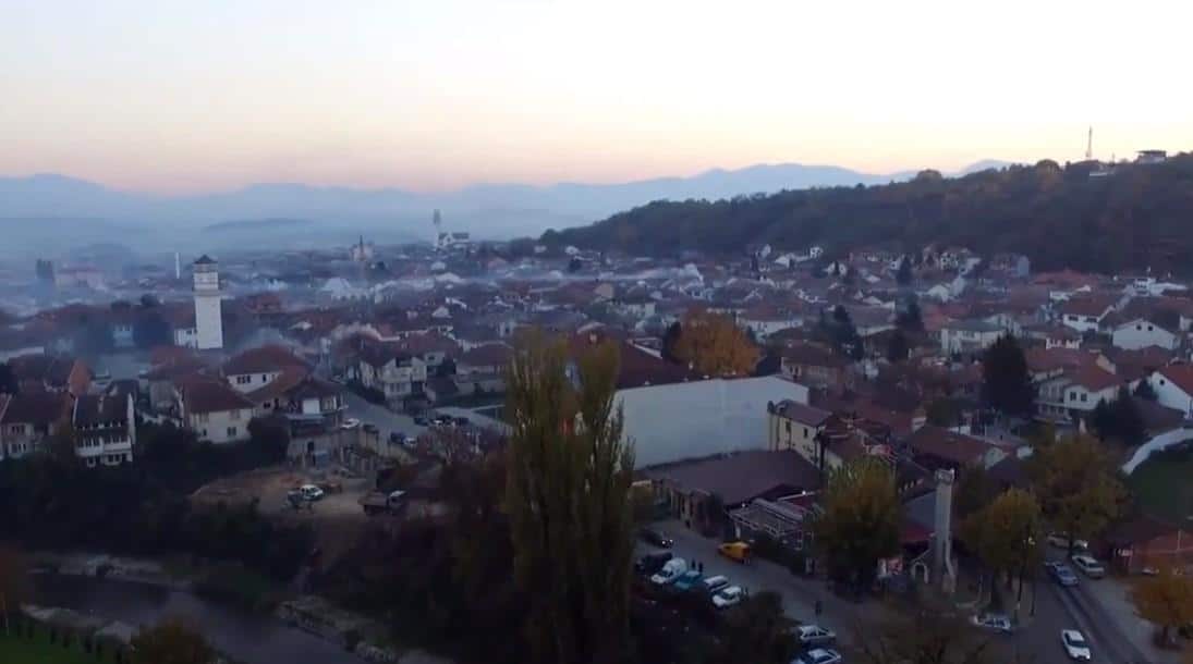 HOROR! KAMERE SNIMILE TRENUTAK RUŠENJA KUĆE NA DECU U JABLANICI! Troje mališana poginulo, meštani opisali užas: Zvali smo ih, a telefoni se ČULI ISPOD RUŠEVINA