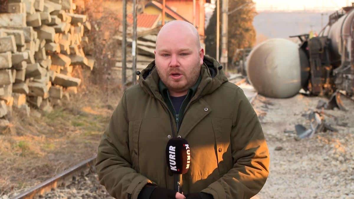 KURIR TELEVIZIJA U VRČINU GDE SE SINOĆ PREVRNULA CISTERNA: Meštani cele noći nisu napuštali domove strahujući od opasne materije?! VIDEO