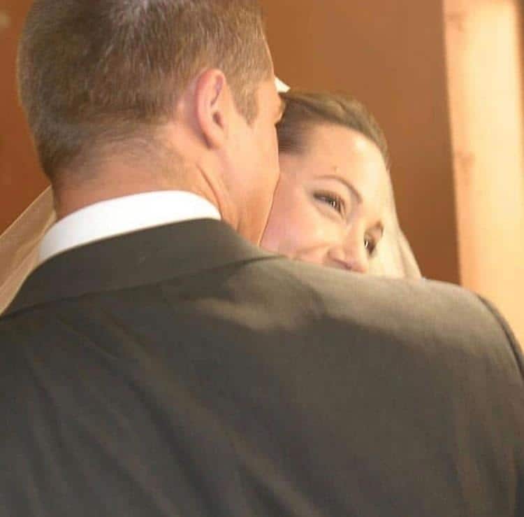 Procurile slike Breda Pita i Anđeline Džoli sa venčanja: Ovako je izgledala bajka najlepšeg para Holivuda! Anđelina ušetala uz taktove ove pesme (FOTO)