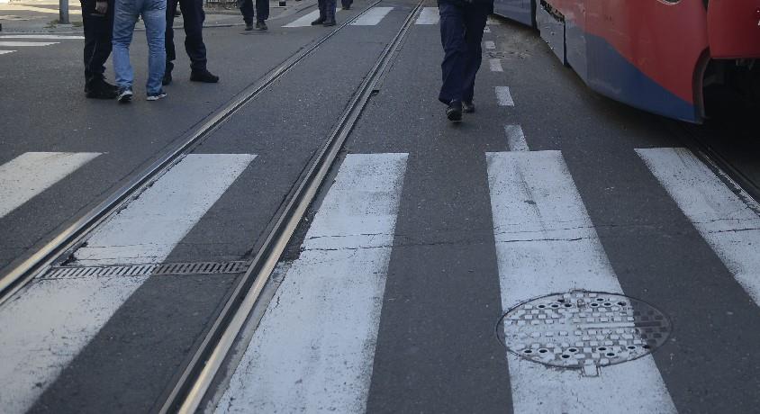 OTKRIVENO KAKO JE TELO NEPOZNATOG MUŠKARCA ZAVRŠILO NA ŠINAMA: Evo šta se dogodilo u nedelju ujutru kod Novog groblja, nesrećnog čoveka pronašli prolaznici