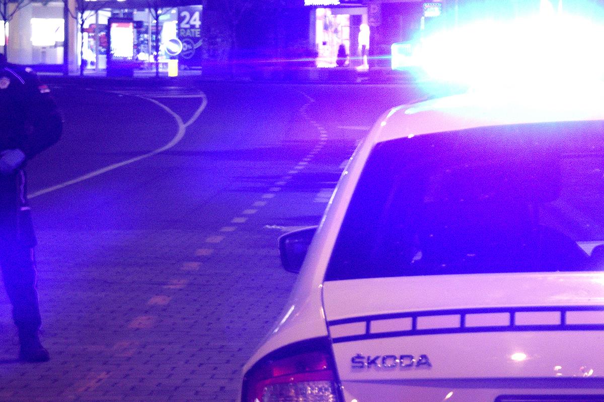 DETE (6) ZBOG TEŽINE POVREDA PREBAČENO U TIRŠOVU Poznato stanje pregaženog dečaka iz Novog Pazara