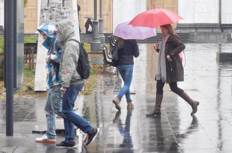“Hladan vazduh prolazi kroz bečka vrata” Od ovog datuma vraća se zima i sneg: Ovde je detaljna prognoza do Vaskrsa (MAPE)