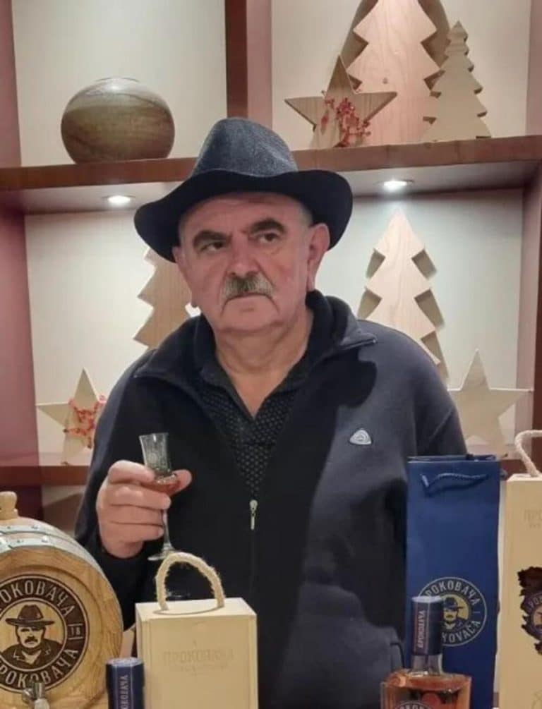 UČESNICA FARME ZALJUBLJENA U PROKU! Dešava se haos na Farmi, situacija zaintrigirala apsolutno sve