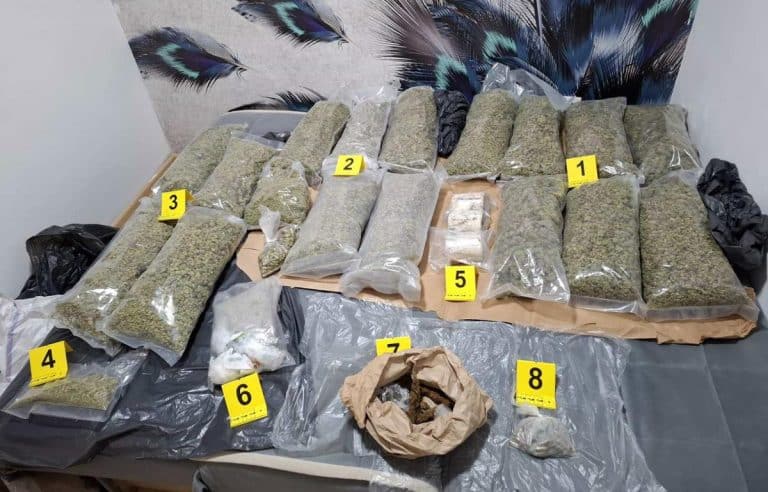 UHAPŠEN DILER (23) NA PALILULI: Policija mu pronašla više od 22 kilograma droge i mnogo municije