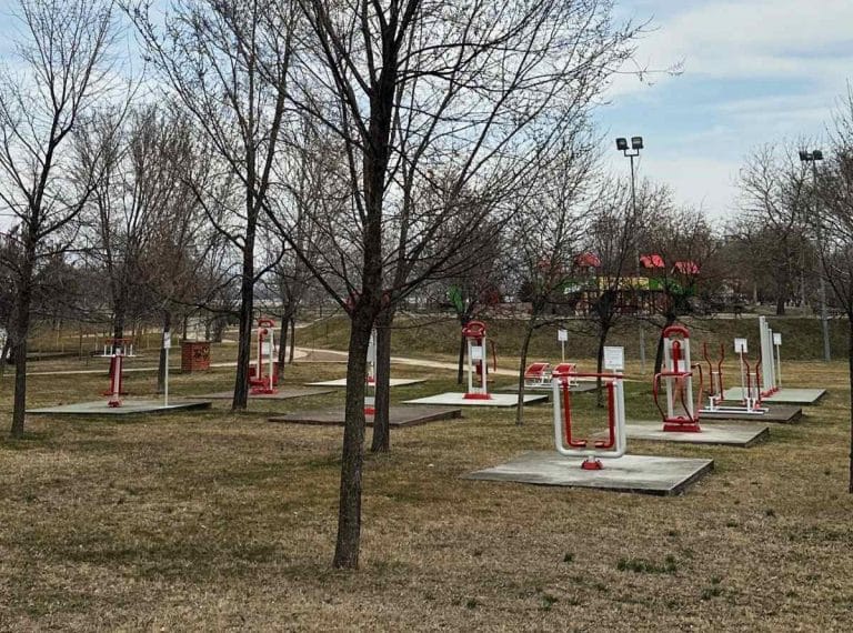 Teretana na otvorenom za sve stanovnike Kladova: Sjajna vest za građane, dostupno deset sprava u prelepom ambijentu (FOTO)