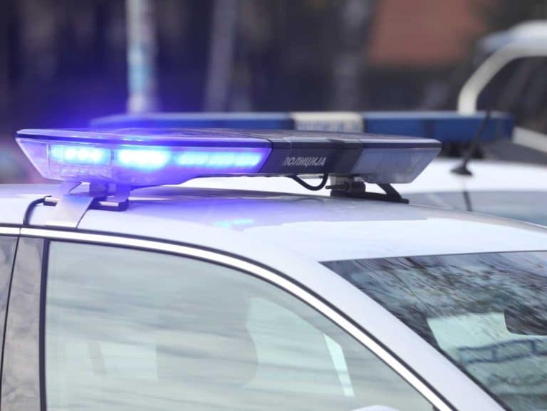 POTUKLI SE PIJANI BLOKADERI U SREMSKOJ MITROVICI! Dvojica nasilnika privedena