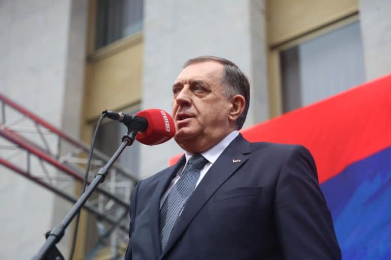 “SVE DOK JE JEDINSTVEN, SRPSKI NAROD NEĆE NIKO POKORITI”: Predsednik Republike Srpske Milorad Dodik oglasio se na godišnjicu NATO agresije i poslao moćnu poruku