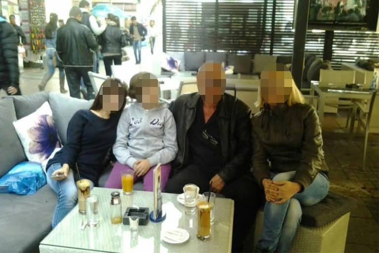 “JOŠ NISAM PREŽALILA NI TVOJU SMRT MAMA, PUTUJ OČE MOJ I SESTRICE MOJA” Reči Draganove druge ćerke slamaju srca, u trenu ostala bez oca, sestre i doma