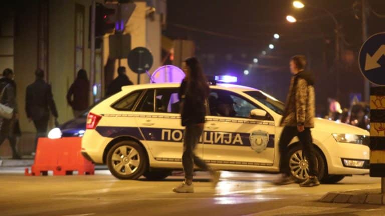 (FOTO) PRONAĐEN ARSENAL ORUŽJA, MORAO I SAJ DA REAGUJE! Intervencija u Požarevcu zbog naoružanog muškarca:  Podneta i krivična prijava zbog nasilja u porodici