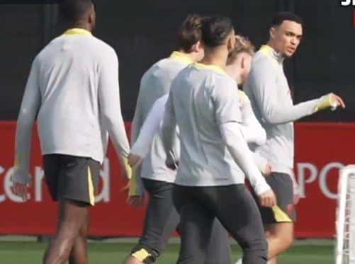 VARNIČILO NA TRENINGU LIVERPULA: Dan pred ključni meč zakačili se Salah i Aleksander-Arnold!