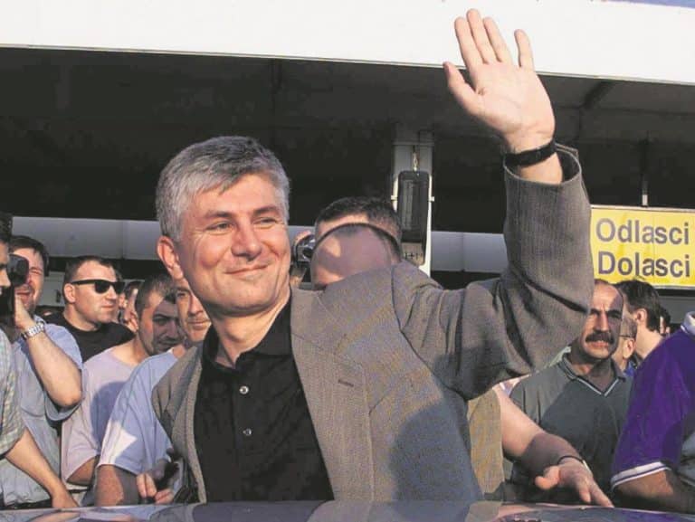 “DA NIJE BILO TOG UBISTVA, SRBIJA BI SADA BILA NA NIVOU AUSTRIJE” Pre tačno 22 godine ubijen je prmemijer Zoran Đinđić: To je vratilo Srbiju 50 godina unazad!