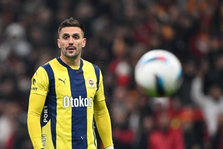 BUM! ŠOKANTNE VESTI IZ TURSKE – TADIĆ NAPUŠTA MURINJA! Srbin odlazi iz Fenerbahčea, već je poznato u kom klubu nastavlja karijeru?