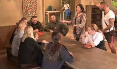 DRAMA NA FARMI! Boža Džons doživeo nervni slom: Urlao, vređao i bacao stvari na sve strane