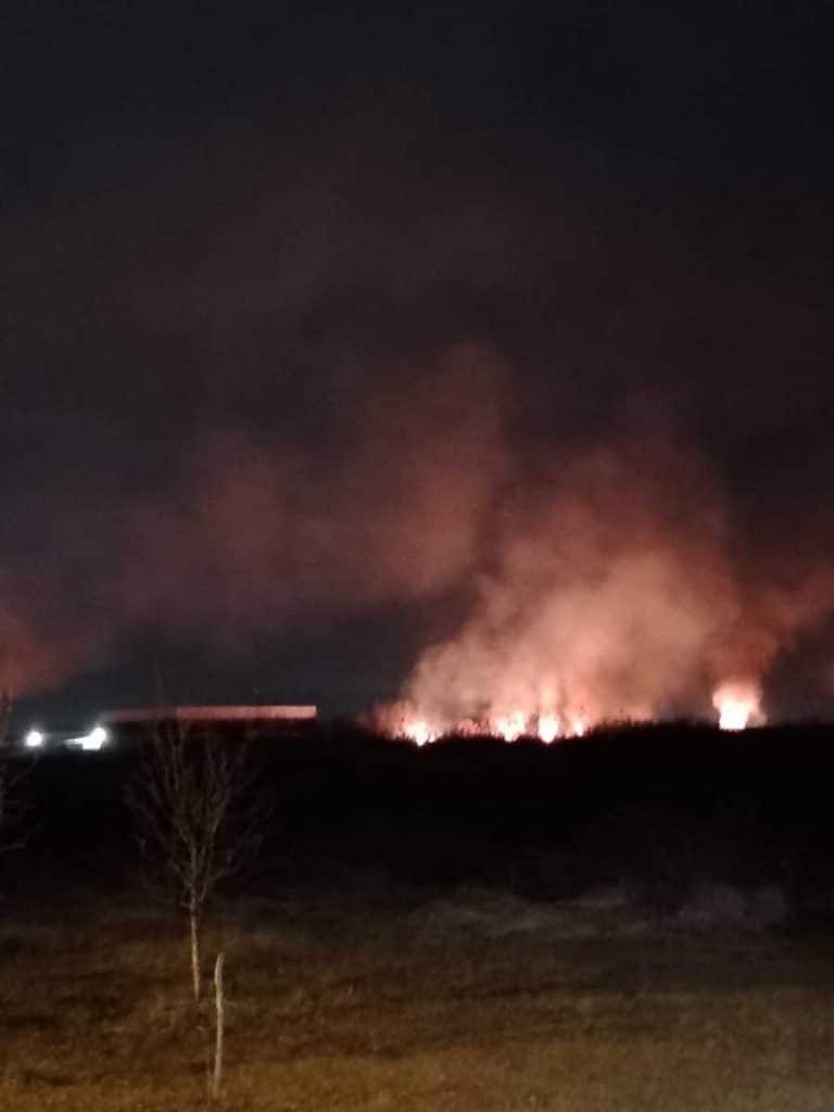 VELIKI POŽAR KOD MAJDANPEKA: Vatra se širi! Vidi se i iz velike daljine (FOTO)