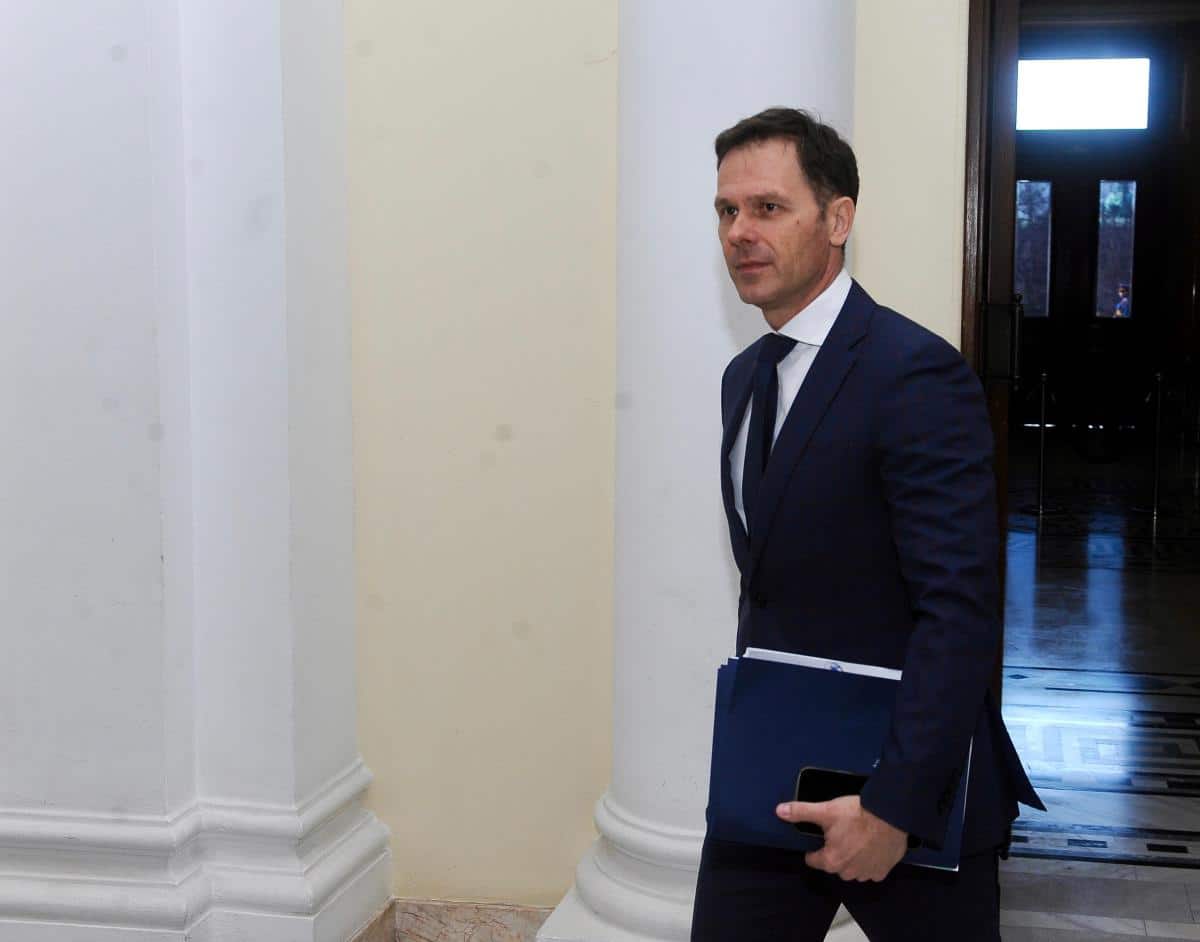 MINISTAR MALI NAJOŠTRIJE OSUDIO NAPAD NA MINISTRA SELAKOVIĆA: Nalazimo se u ozbiljnoj spirali nasilja koja nagriza celo naše društvo