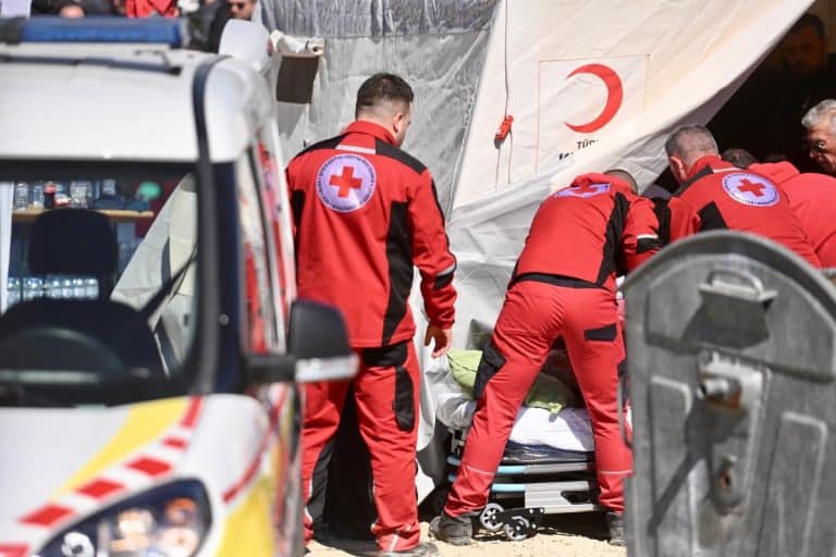 EVO U KAKVOM SU STANJU TEŠKO POVREĐENI U POŽARU U DISKOTECI U KOČANIMA: Oglasio se ministar zdravlja, jedan pacijent stiže iz Beograda
