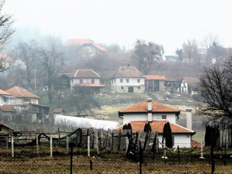 LOZNICA PROMENILA ODLUKA O OSTANKU MLADIH NA SELU: Do seoske kuće pre navršene 45. godine